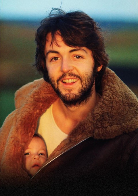 Beatles, Friends & Family: Photos by Linda McCartney | Open Culture